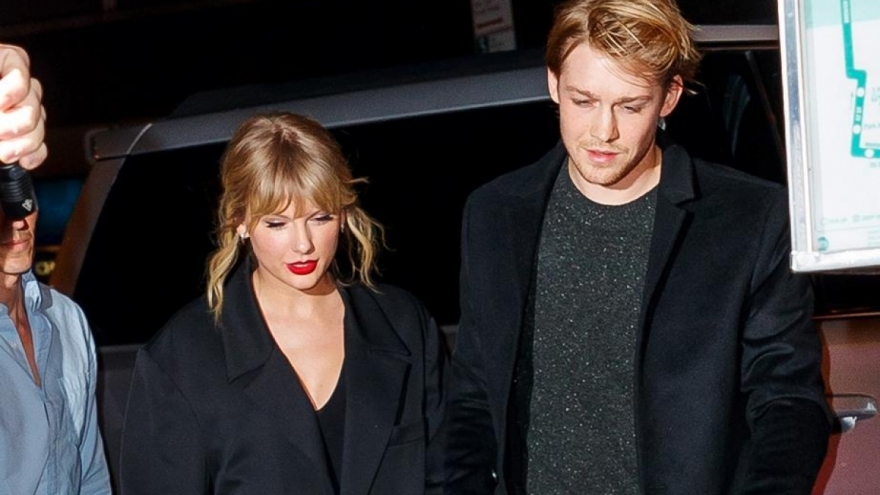 Taylor Swift chia tay bạn trai sau 6 năm hẹn hò