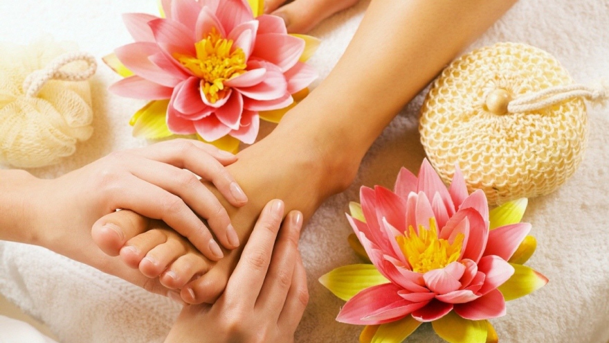 Lợi ích của việc massage chân trước khi ngủ