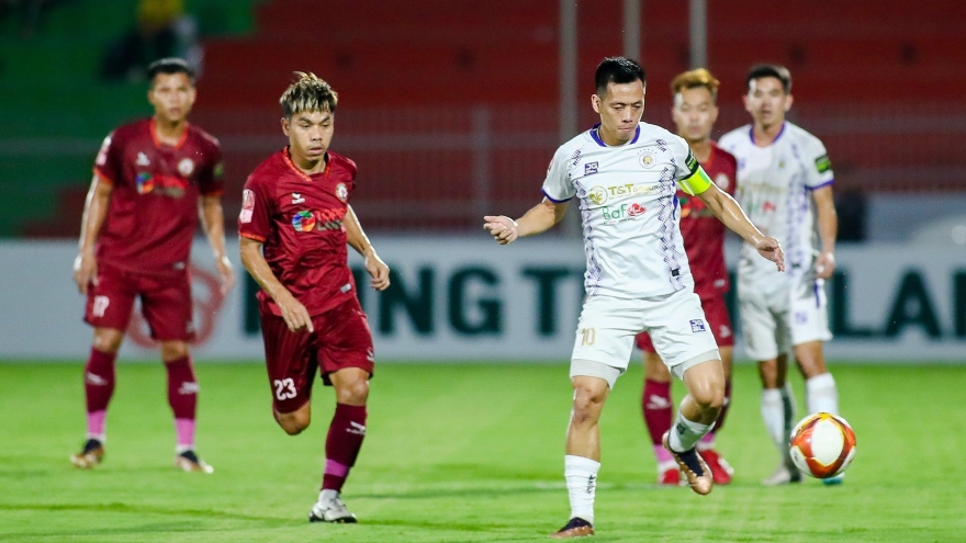 Văn Quyết nhận thẻ đỏ sau trận Hà Nội FC thua Bình Định