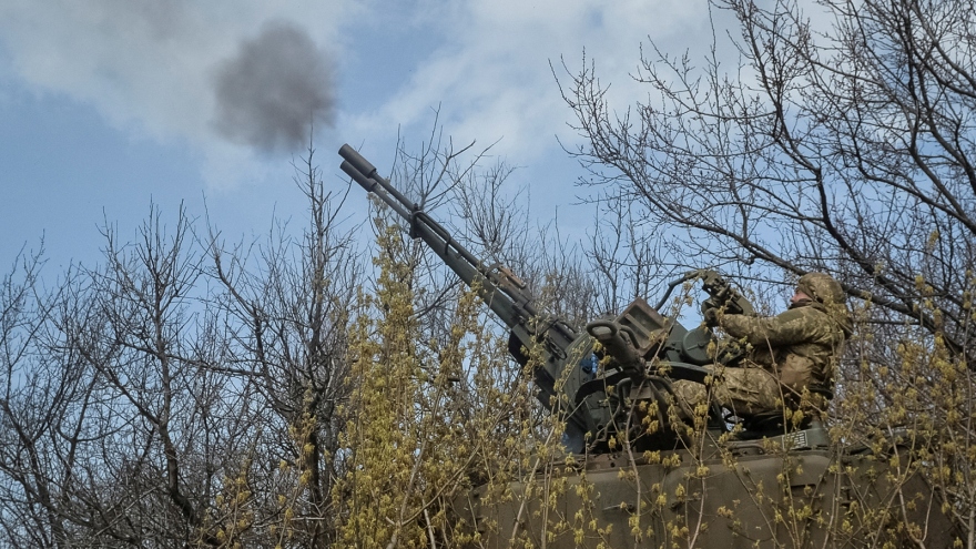 Giao tranh ác liệt tại Donetsk, binh sỹ Ukraine mòn mỏi chờ vũ khí phương Tây