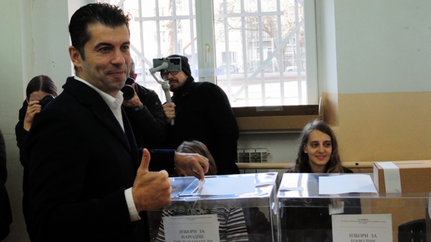 Bulgaria tiến hành bầu cử để giải quyết khủng hoảng chính trị