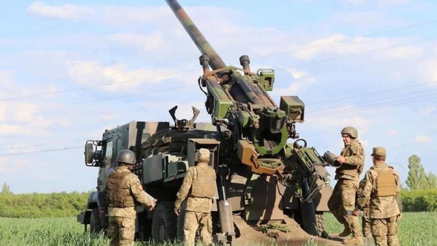 Pháp tăng cường sản xuất vũ khí khi nhu cầu lựu pháo tại Ukraine gia tăng