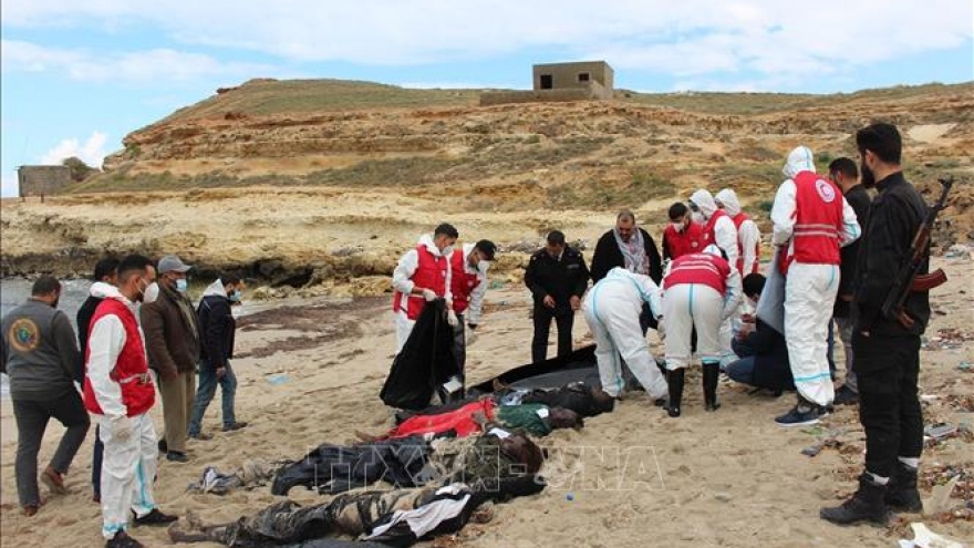 Ít nhất 55 người di cư thiệt mạng trong vụ chìm thuyền ngoài khơi Libya