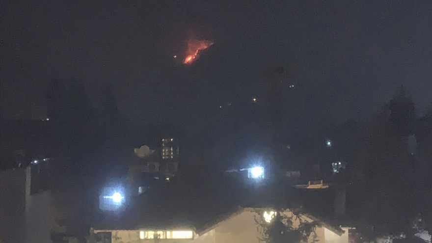 Kịp thời dập tắt 2 đám cháy rừng tại Sa Pa