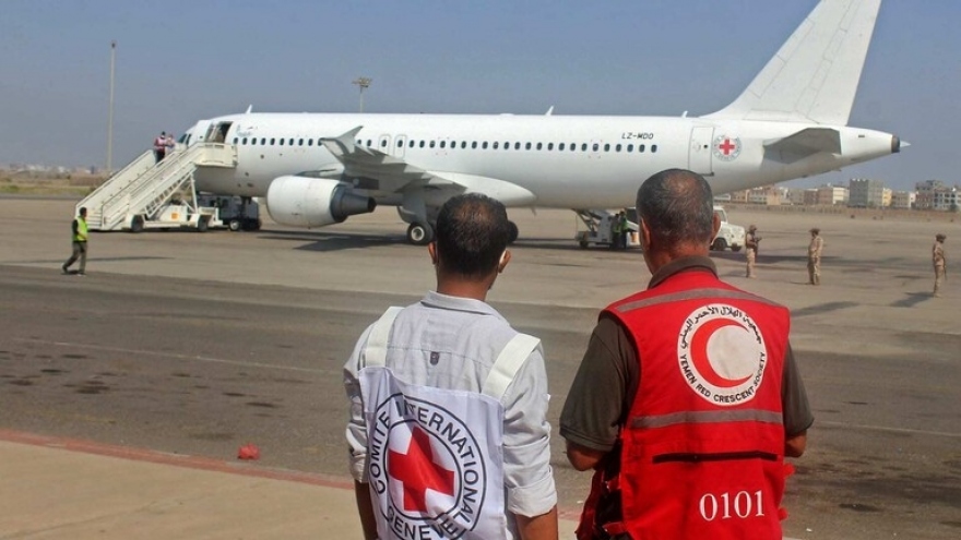 Chuyến hàng viện trợ đầu tiên của Hội Chữ thập đỏ quốc tế đến Sudan