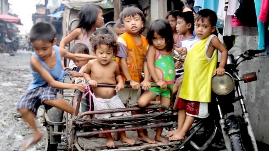 Trẻ em Philippines chịu rủi ro cao nhất trước các hiểm họa khí hậu chồng chéo