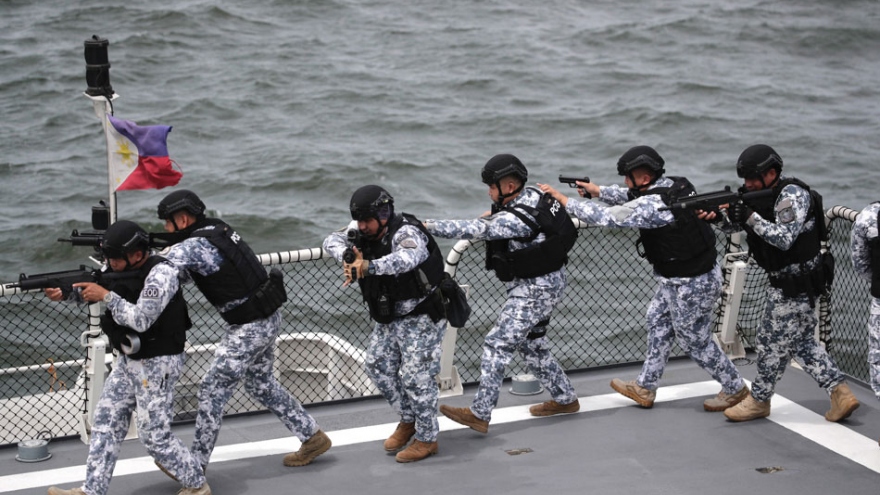 Philippines lần đầu tiên tập trận hàng hải ba bên với Mỹ và Nhật Bản