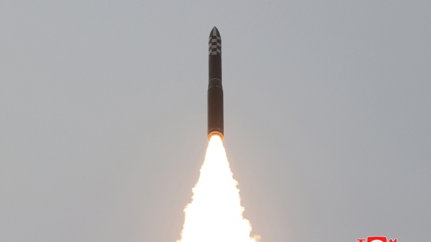 Triều Tiên phóng vệ tinh thất bại và dư luận quốc tế