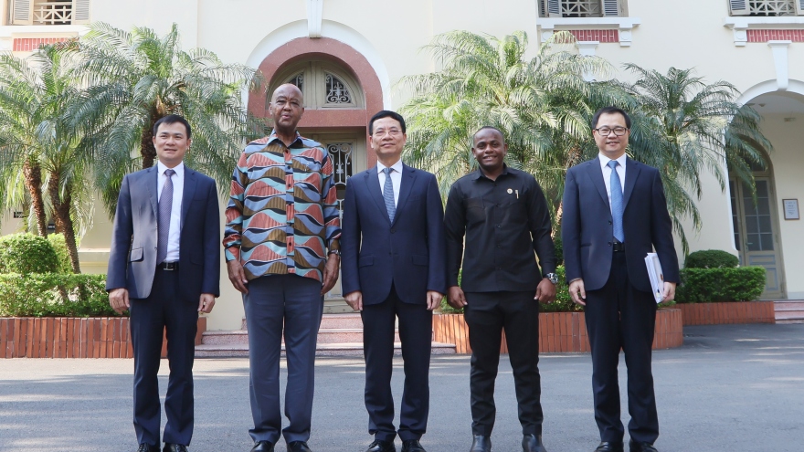 Bộ trưởng Bộ TT&TT: Việt Nam sẵn sàng hỗ trợ chuyển đổi số ở Tanzania