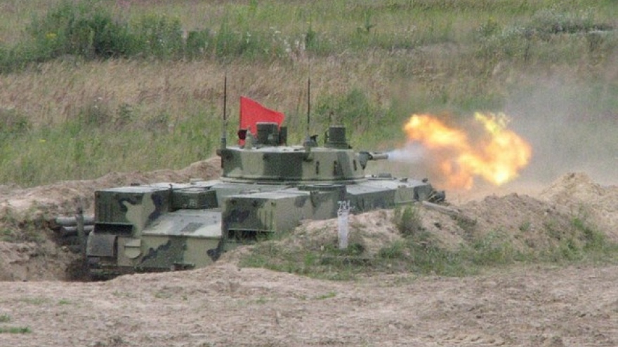 “Thiết giáp nhảy dù” BMD-4M của Nga dội hỏa lực phá hủy thành trì Ukraine