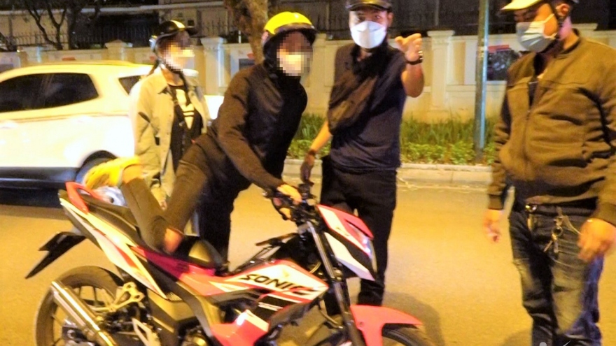 Cảnh sát 141 hóa trang xử lý hàng loạt "quái xế" dịp nghỉ lễ