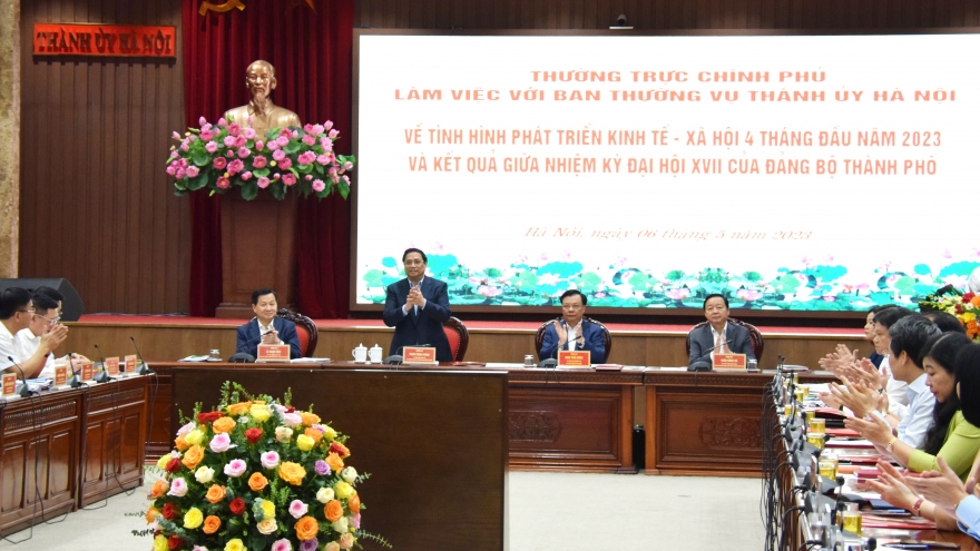 Thủ tướng Phạm Minh Chính làm việc với lãnh đạo Thành phố Hà Nội