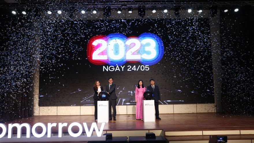 Samsung Việt Nam thực hiện hành trình Roadshow lan tỏa Solve for Tomorrow 2023
