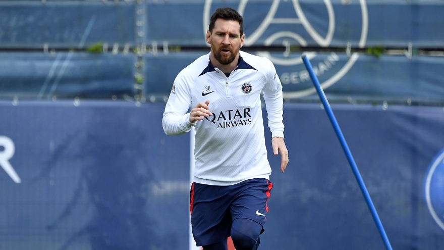 Chưa hết án kỷ luật, Messi đã trở lại thi đấu cho PSG