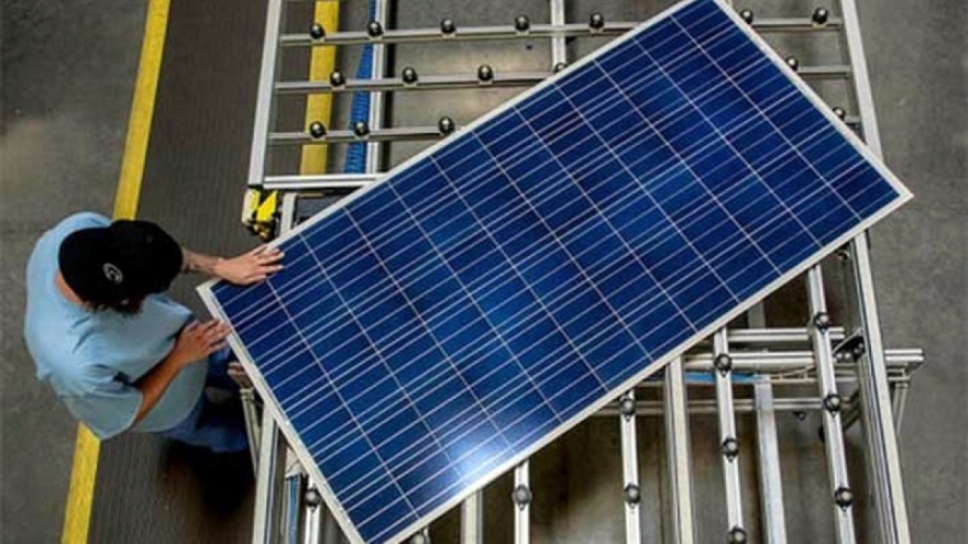 Pin mặt trời xuất Mỹ tiếp tục được miễn 3 loại thuế