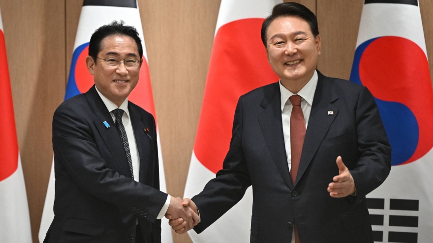 Nhật - Hàn tìm cách vượt qua lịch sử và tập trung về vấn đề Triều Tiên