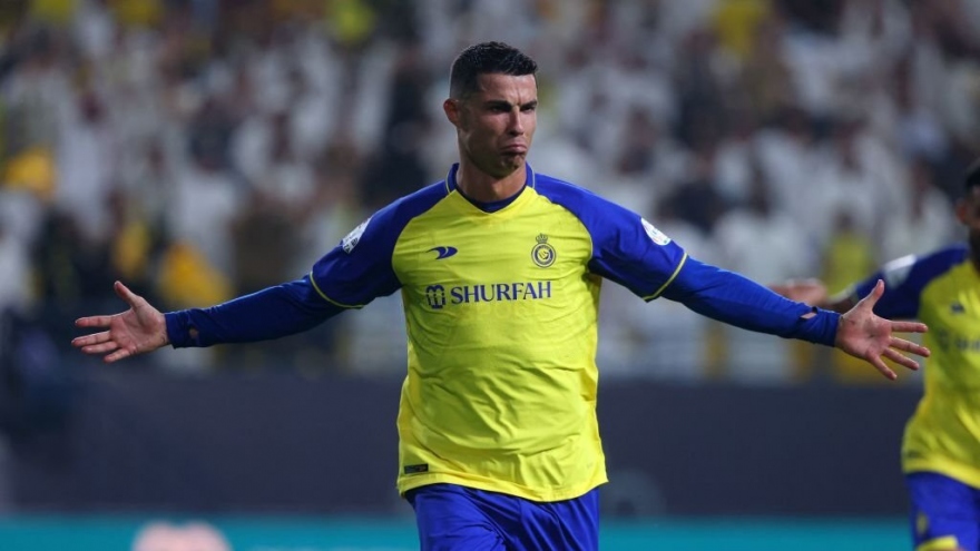 Ronaldo ghi siêu phẩm giúp Al Nassr ngược dòng ngoạn mục