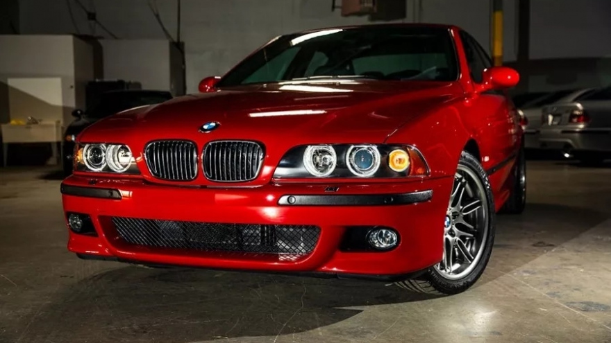 Cận cảnh BMW M5 20 năm tuổi được rao bán hơn 7 tỷ đồng