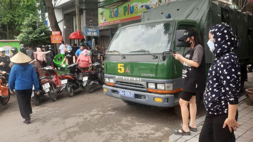 Nóng 24h: Cảnh sát khám xét nhà 2 "đại ca giang hồ" khét tiếng Thanh Hóa