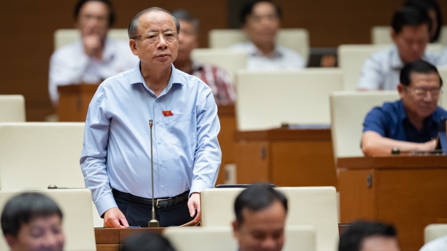 Đại biểu Quốc hội Nguyễn Văn Thân: Cần thiết có thể đi vay để tăng lương