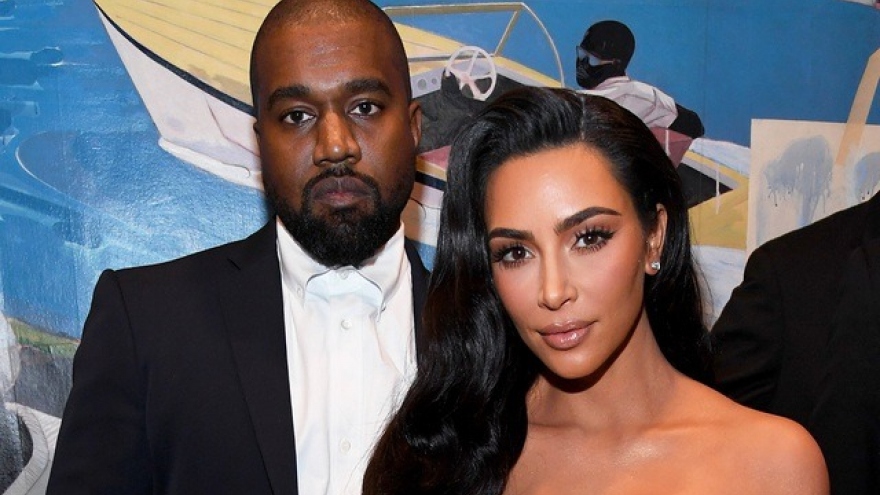 Kim Kardashian bật khóc nức nở khi nhắc về chồng cũ Kanye West