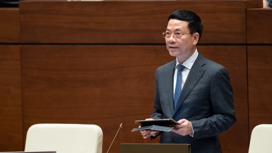 Bộ trưởng Nguyễn Mạnh Hùng: Quản lý dịch vụ viễn thông ở mức tối thiểu, phạt nghiêm