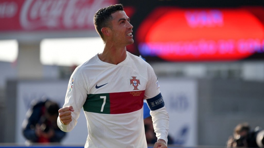 Ronaldo ghi bàn duy nhất, Bồ Đào Nha thắng nhọc Iceland