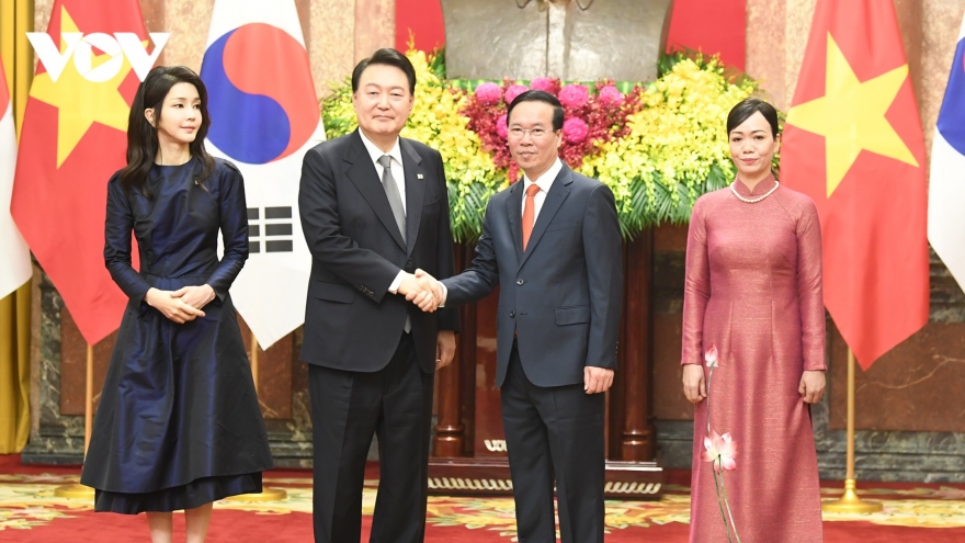 Toàn cảnh lễ đón chính thức Tổng thống Hàn Quốc và Phu nhân tại Hà Nội