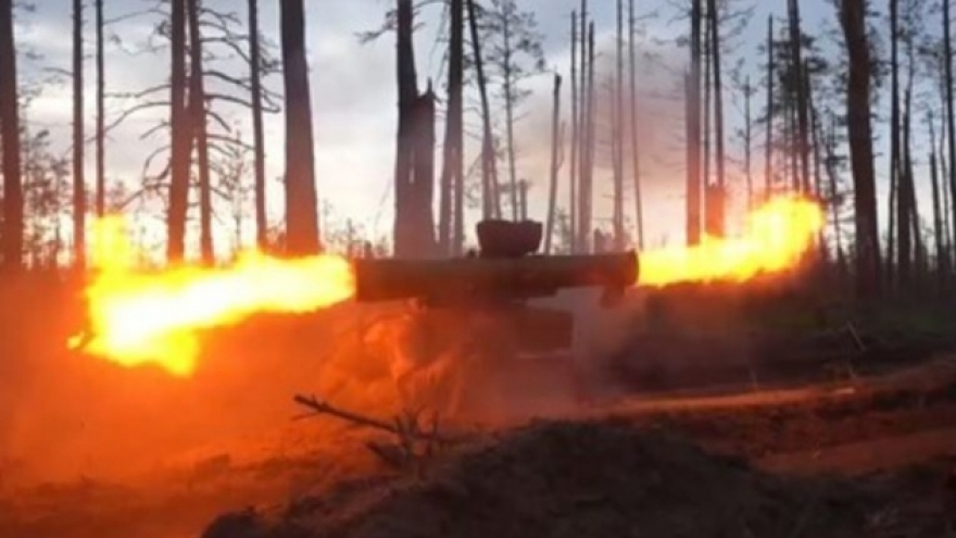 Nga phóng tên lửa chống tăng Fagot bắn hạ nhóm thiết giáp của Ukraine