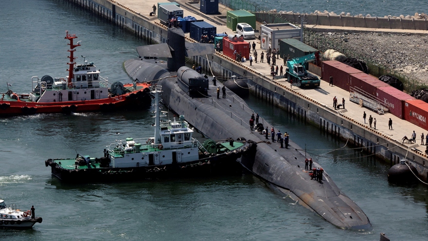 Tàu ngầm hạt nhân Mỹ cập cảng Hàn Quốc sau khi Triều Tiên phóng tên lửa