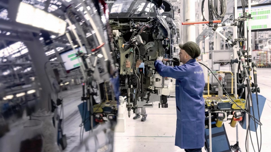 Stellantis chi hơn 4.000 tỷ đồng cho nhà máy sản xuất EV tại Pháp