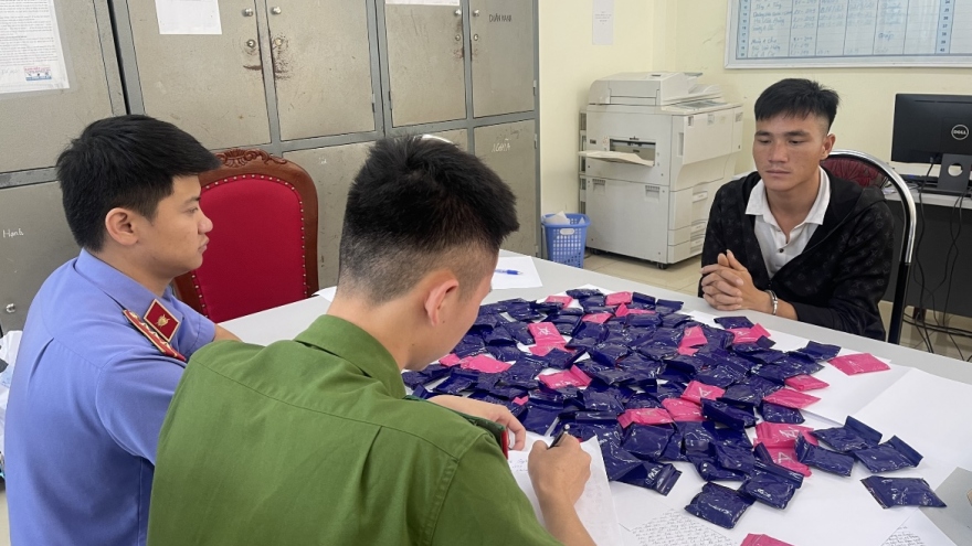 Bắt đối tượng ở Sơn La mang theo 27.000 viên ma túy tổng hợp