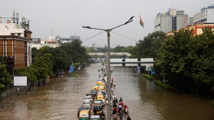 Thủ đô của Ấn Độ ngập lụt nghiêm trọng nhất trong 45 năm