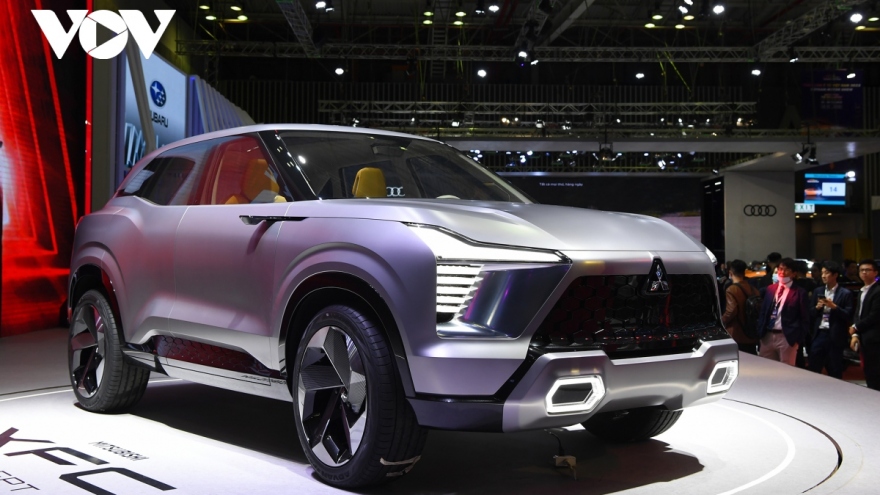Phiên bản thương mại của Mitsubishi XFC concept hé lộ nhiều công nghệ hiện đại