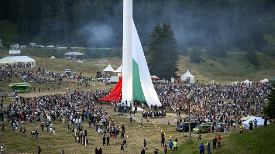 Bulgaria khánh thành cột cờ cao nhất EU