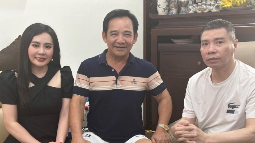 Hoa hậu Phan Kim Oanh và Quang Tèo bất ngờ đến thăm NSND Công Lý