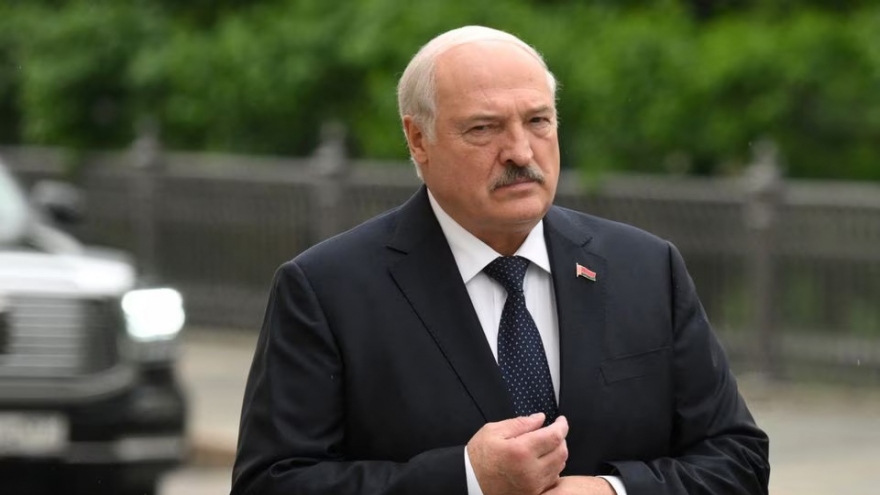 Tổng thống Belarus Lukashenko tới Trung Quốc lần thứ hai trong năm nay