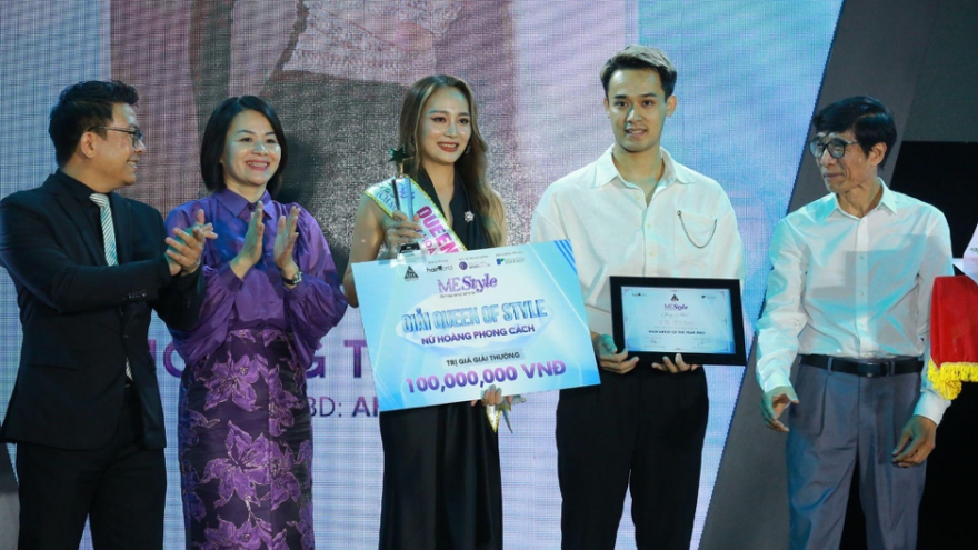 Lộ diện gương mặt khả ái tại lễ vinh danh trao giải Art Hair Award Vietnam 2023
