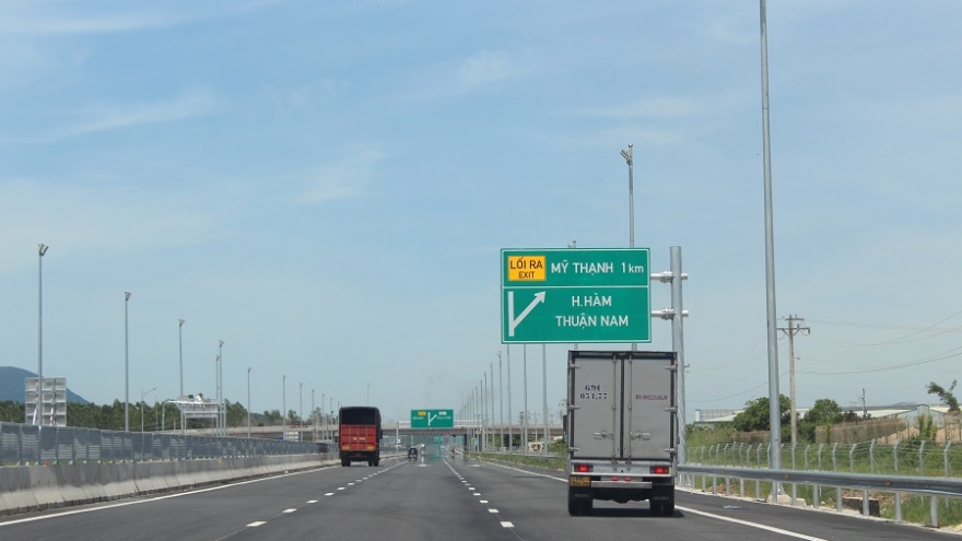 Bình Thuận yêu cầu xử lý tình trạng mất an toàn giao thông trên cao tốc
