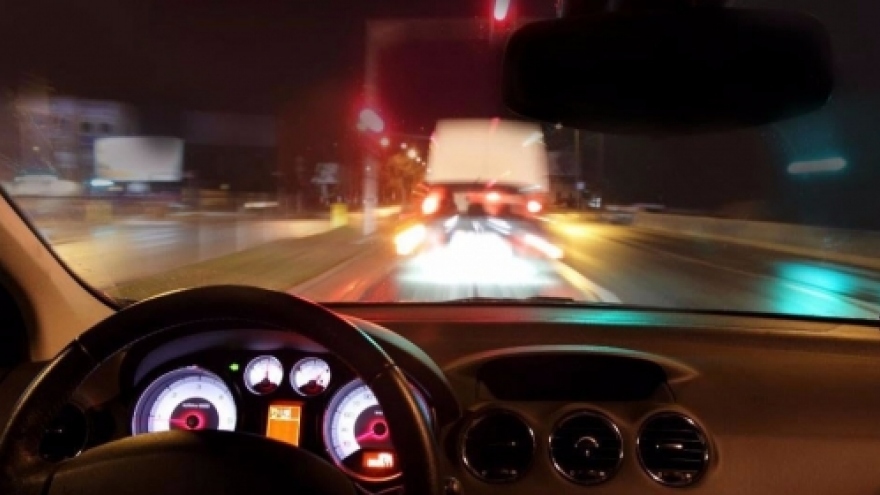 Đề xuất cấm lái ô tô liên tục và giảm thời gian lái xe ban đêm