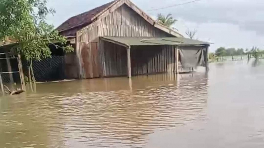 Nhà ngập lụt, một nạn nhân ở Đắk Lắk bị điện giật tử vong