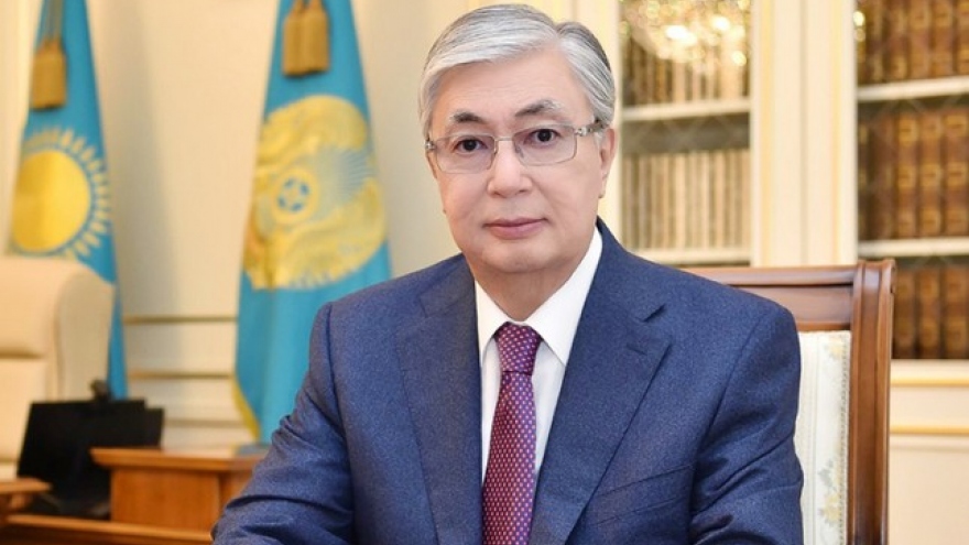 Tổng thống Kazakhstan bắt đầu thăm Việt Nam, dự kiến ký kết hơn 10 thỏa thuận