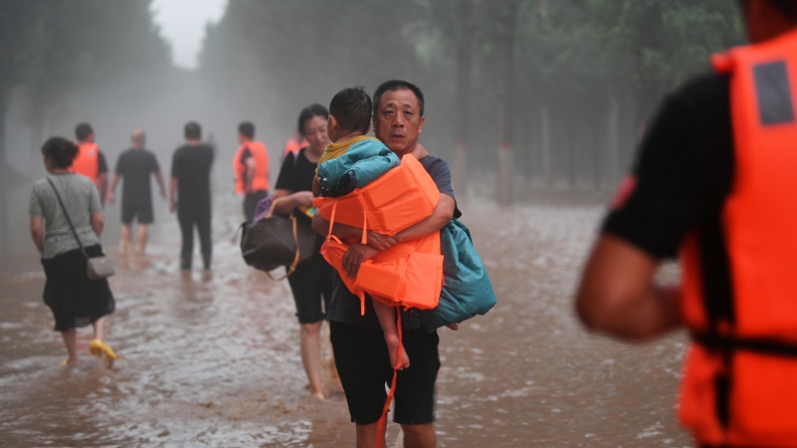 Bắc Kinh (Trung Quốc) hứng lượng mưa lớn nhất 140 năm