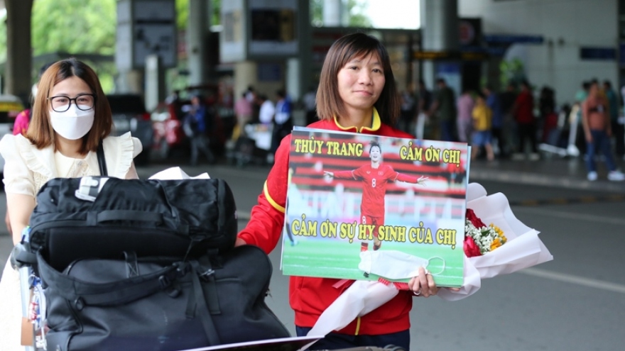 Tiền vệ Thuỳ Trang trải lòng về nỗi buồn không được ra sân tại World Cup