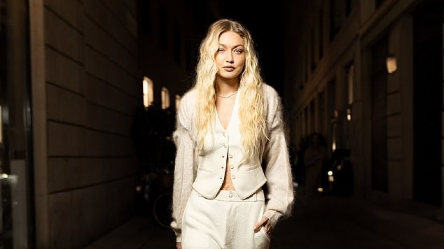 Vẻ đẹp tựa thiên thần của Gigi Hadid tại Tuần lễ thời trang Milan