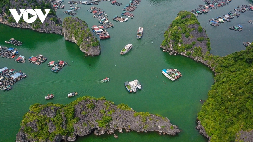 Stunning beauty of Ha Long Bay-Cat Ba archipelago- new World Heritage Site