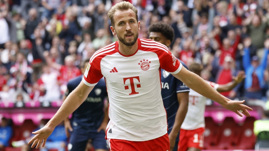 Harry Kane ghi bàn ''như máy" giúp Bayern Munich lên ngôi đầu Bundesliga