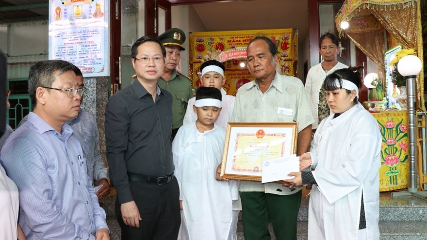Bình Thuận đề nghị công nhận liệt sĩ đối với người lao vào đám cháy cứu người