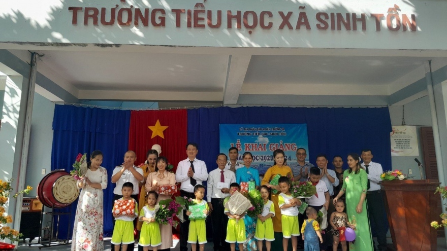 Huyện đảo Trường Sa tưng bừng khai giảng năm học mới