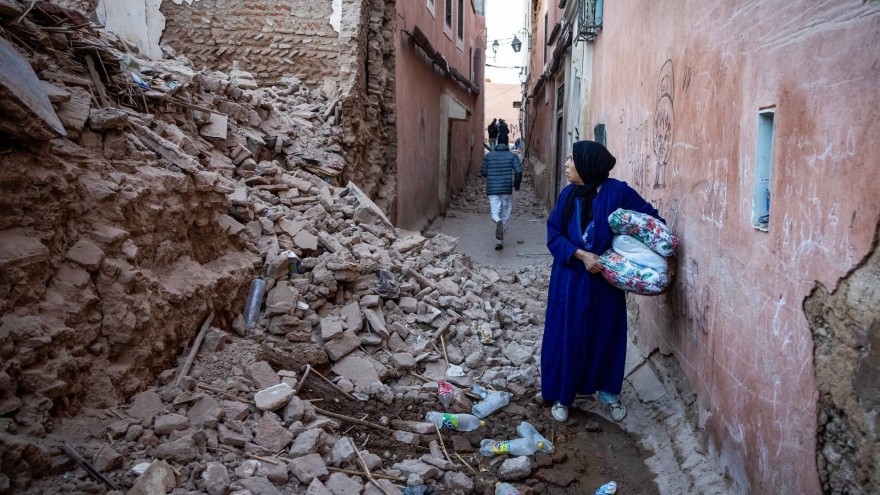 Morocco chạy đua với thời gian để cứu hộ nạn nhân động đất